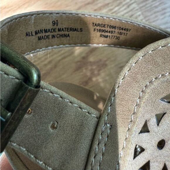 Universal Threads Sandals Sling Back 4-inch Heels Faux Leather Vegan Size 9.5 - Picture 11 of 13